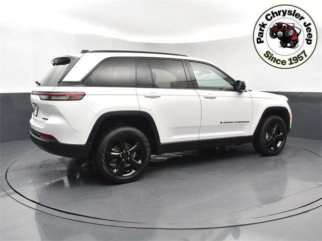 new 2025 Jeep Grand Cherokee car, priced at $43,425