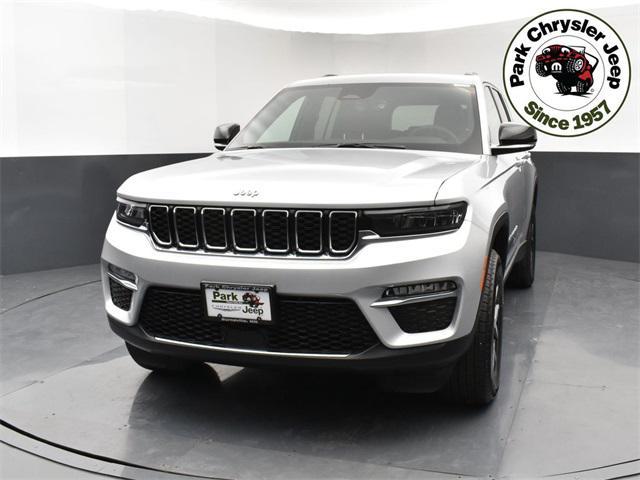 new 2025 Jeep Grand Cherokee car, priced at $42,120