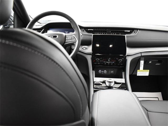 new 2025 Jeep Grand Cherokee car, priced at $42,120