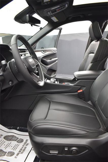 new 2025 Jeep Grand Cherokee L car, priced at $53,280