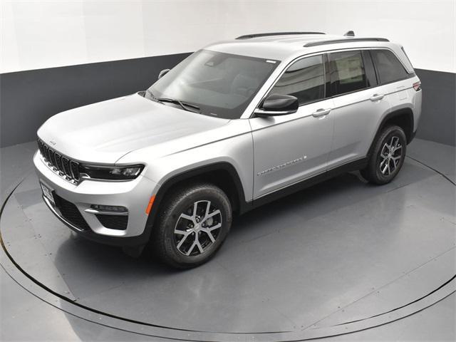 new 2025 Jeep Grand Cherokee car, priced at $42,120