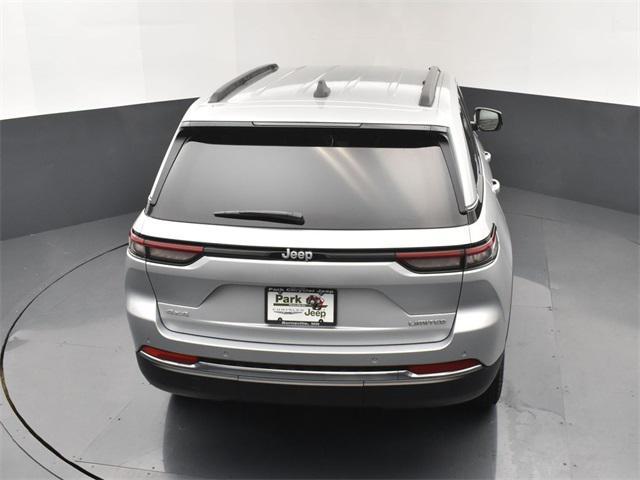 new 2025 Jeep Grand Cherokee car, priced at $42,120