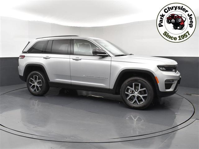 new 2025 Jeep Grand Cherokee car, priced at $42,120