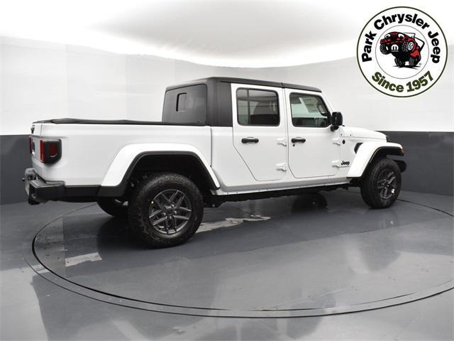 new 2025 Jeep Gladiator car, priced at $51,540