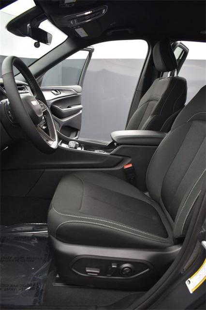 new 2025 Jeep Grand Cherokee car, priced at $39,420
