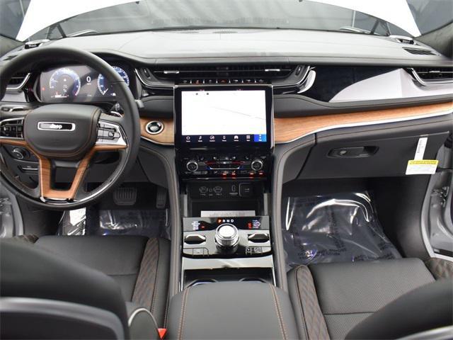 new 2025 Jeep Grand Cherokee car, priced at $65,104