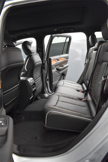 new 2025 Jeep Grand Cherokee car, priced at $65,104
