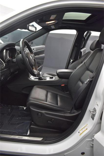 used 2022 Jeep Grand Cherokee car, priced at $32,354