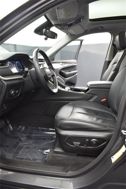used 2022 Jeep Grand Cherokee car, priced at $33,864