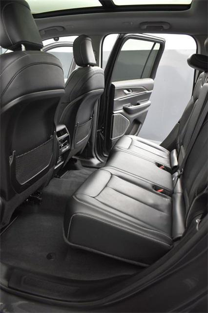 used 2022 Jeep Grand Cherokee car, priced at $33,864