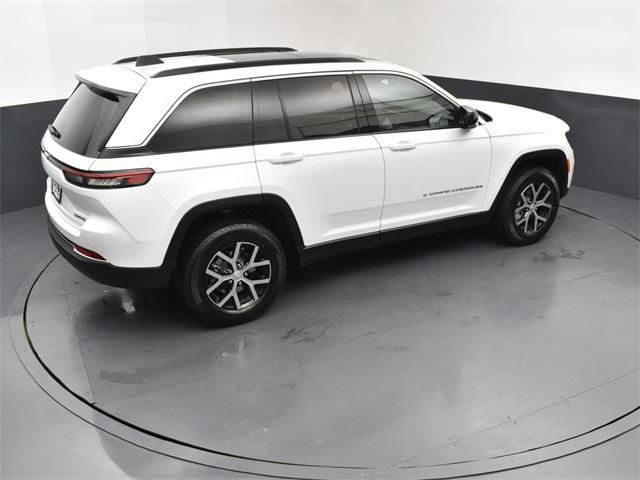 new 2025 Jeep Grand Cherokee car, priced at $45,347