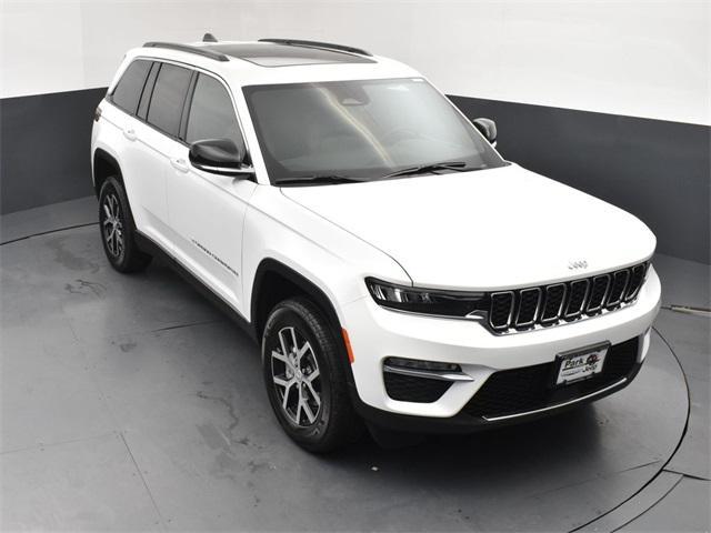 new 2025 Jeep Grand Cherokee car, priced at $45,347