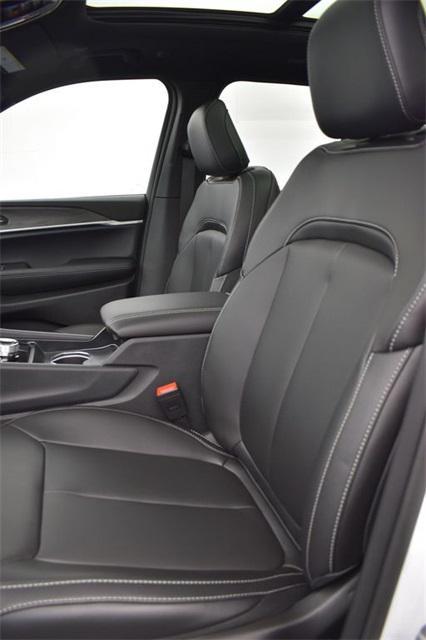 new 2025 Jeep Grand Cherokee car, priced at $45,347