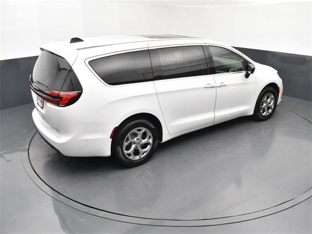 new 2024 Chrysler Pacifica car, priced at $44,115