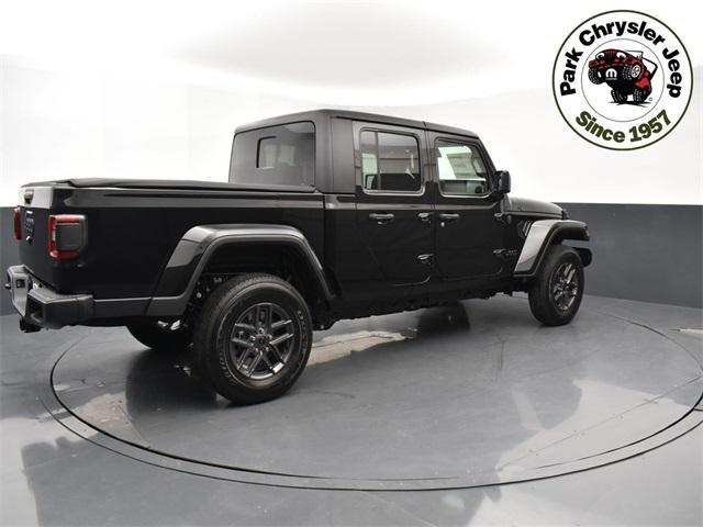 new 2024 Jeep Gladiator car, priced at $51,420