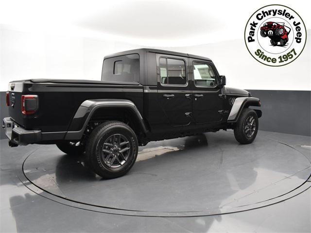 new 2024 Jeep Gladiator car, priced at $42,282