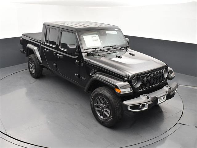 new 2024 Jeep Gladiator car, priced at $42,282