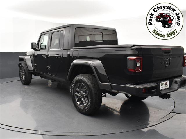 new 2024 Jeep Gladiator car, priced at $45,757