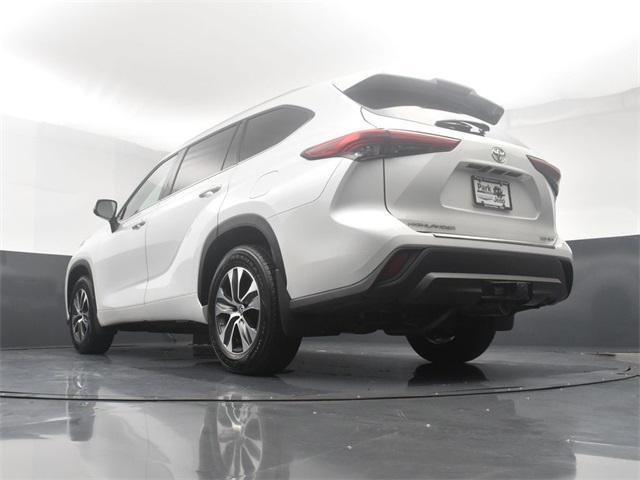 used 2022 Toyota Highlander car, priced at $34,962
