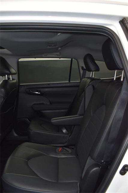 used 2022 Toyota Highlander car, priced at $34,962