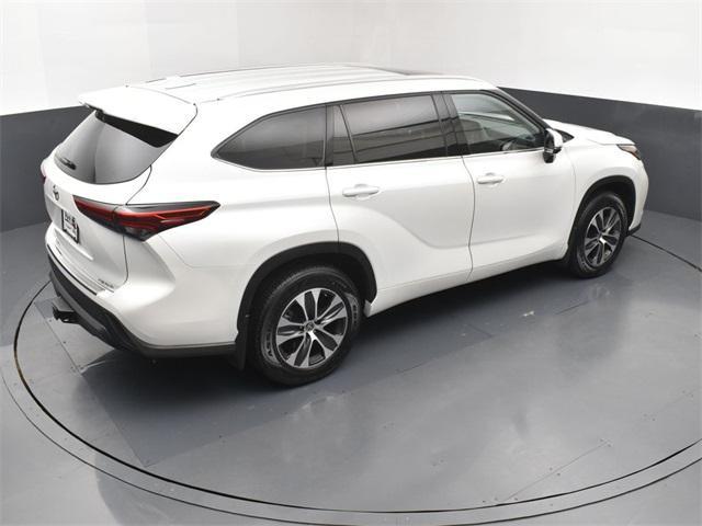 used 2022 Toyota Highlander car, priced at $34,962