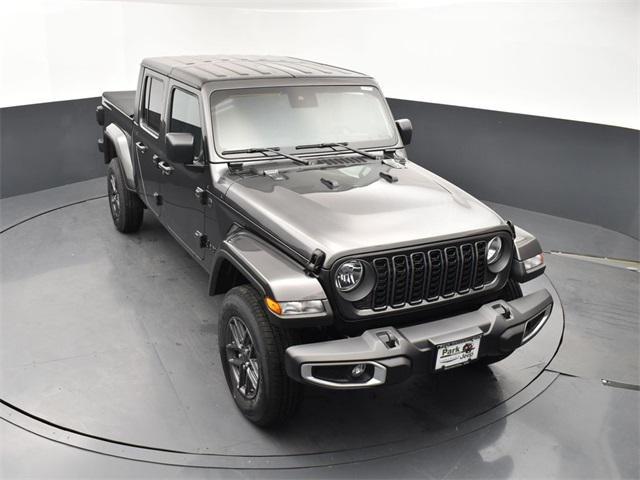 new 2024 Jeep Gladiator car, priced at $44,497