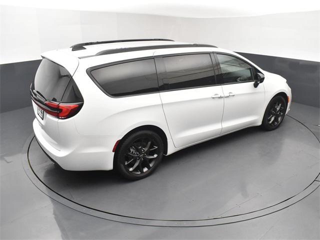 new 2024 Chrysler Pacifica car, priced at $36,900