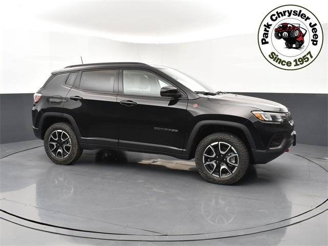 new 2024 Jeep Compass car, priced at $38,009