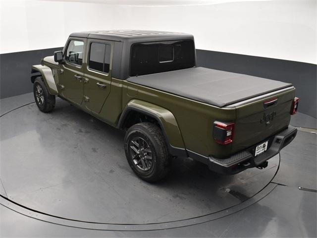 new 2024 Jeep Gladiator car, priced at $44,935