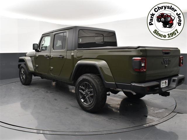 new 2024 Jeep Gladiator car, priced at $41,522