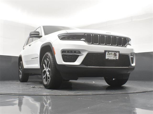 new 2025 Jeep Grand Cherokee car, priced at $43,215