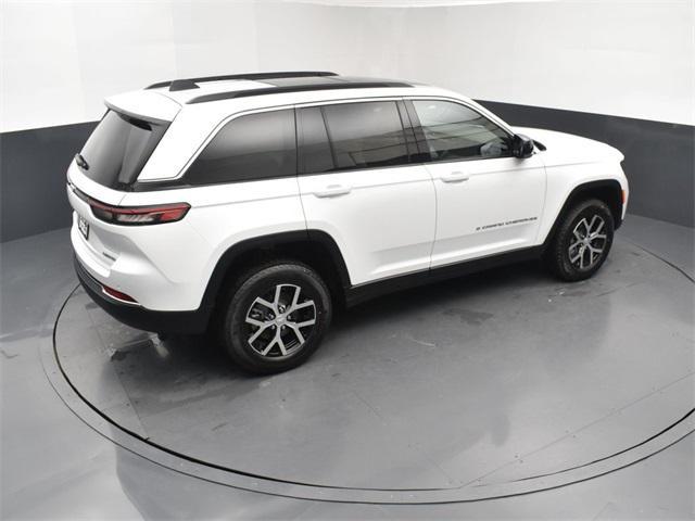 new 2025 Jeep Grand Cherokee car, priced at $43,215