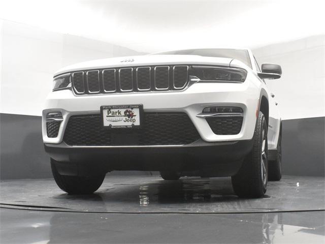 new 2025 Jeep Grand Cherokee car, priced at $43,215