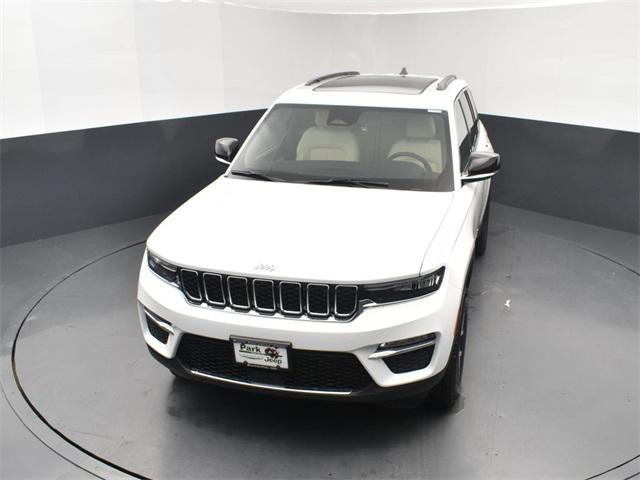 new 2025 Jeep Grand Cherokee car, priced at $43,215