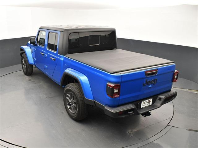 new 2024 Jeep Gladiator car, priced at $41,522