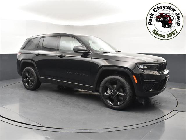 new 2025 Jeep Grand Cherokee car, priced at $44,020