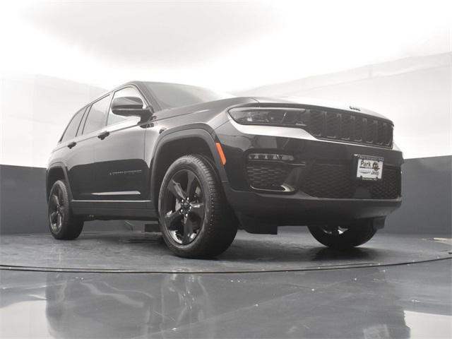 new 2025 Jeep Grand Cherokee car, priced at $44,020