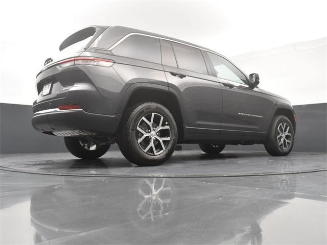 new 2025 Jeep Grand Cherokee car, priced at $44,305