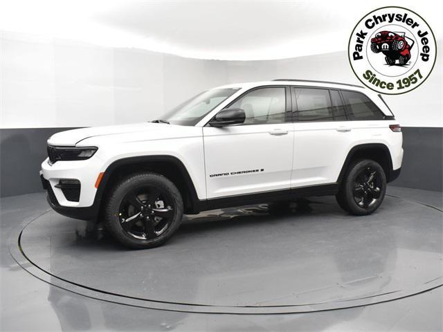 new 2025 Jeep Grand Cherokee car, priced at $45,940