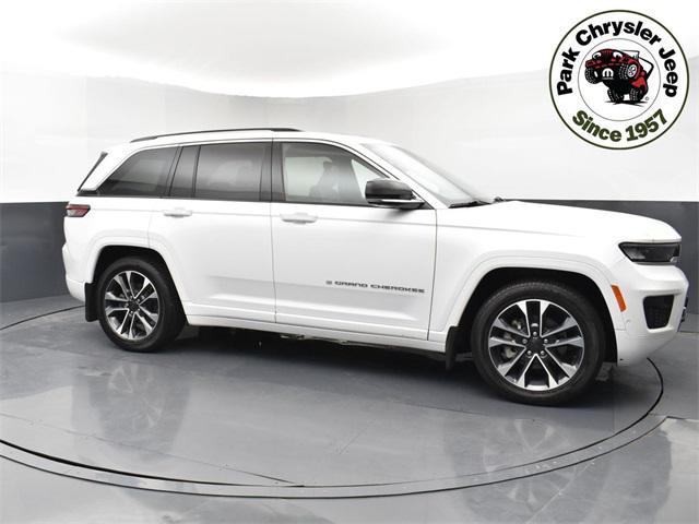 used 2022 Jeep Grand Cherokee car, priced at $35,989