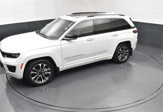 used 2022 Jeep Grand Cherokee car, priced at $35,989