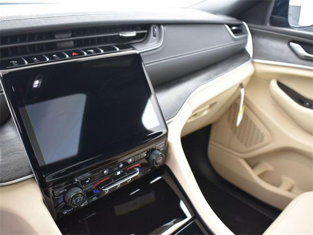 new 2025 Jeep Grand Cherokee L car, priced at $51,805