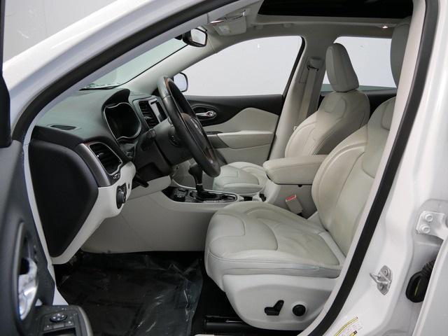 used 2019 Jeep Cherokee car, priced at $16,288