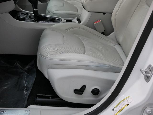 used 2019 Jeep Cherokee car, priced at $16,288
