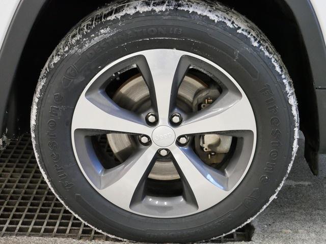 used 2019 Jeep Cherokee car, priced at $16,288