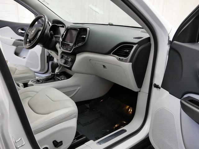 used 2019 Jeep Cherokee car, priced at $16,288