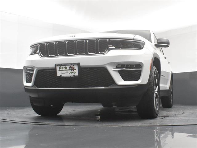 new 2025 Jeep Grand Cherokee car, priced at $41,695