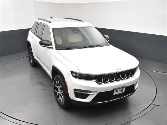 new 2025 Jeep Grand Cherokee car, priced at $41,695