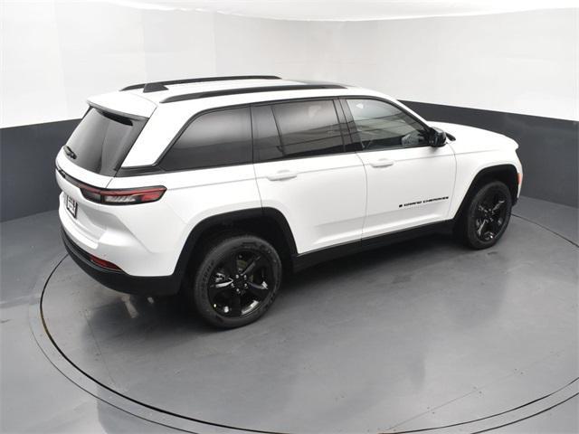 new 2025 Jeep Grand Cherokee car, priced at $41,580