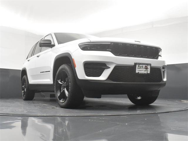 new 2025 Jeep Grand Cherokee car, priced at $41,580